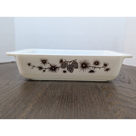 VTG 60s Pyrex Casserole Dish Metallic Gold Pine Cones 575-B Made in USA No Lid - Picture 5 of 11